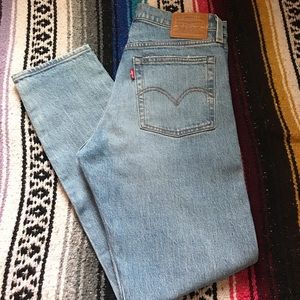 Levi’s Wedgie Jeans